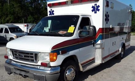 Ambulancia Ford F450 tipo III / 2004